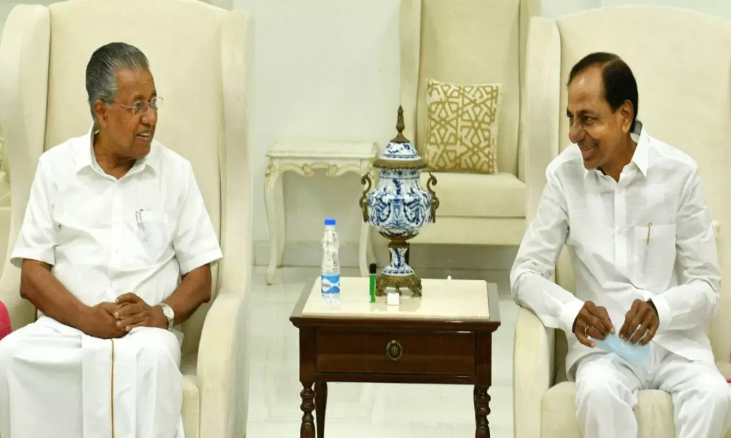 Kerala CM Pinarayi Vijayan, CPI, CPI (M) leaders meet KCR in Hyd