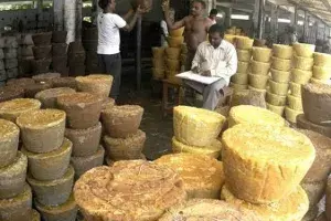 Anakapalle jaggery losing sheen: Using chemicals, artificial colors bring bad name Anakapalle jaggery losing sheen: Using chemicals, artificial colors bring bad name