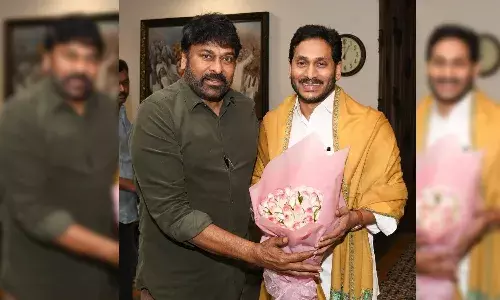 Chiranjeevi meets Jagan to discuss movie ticket price issue