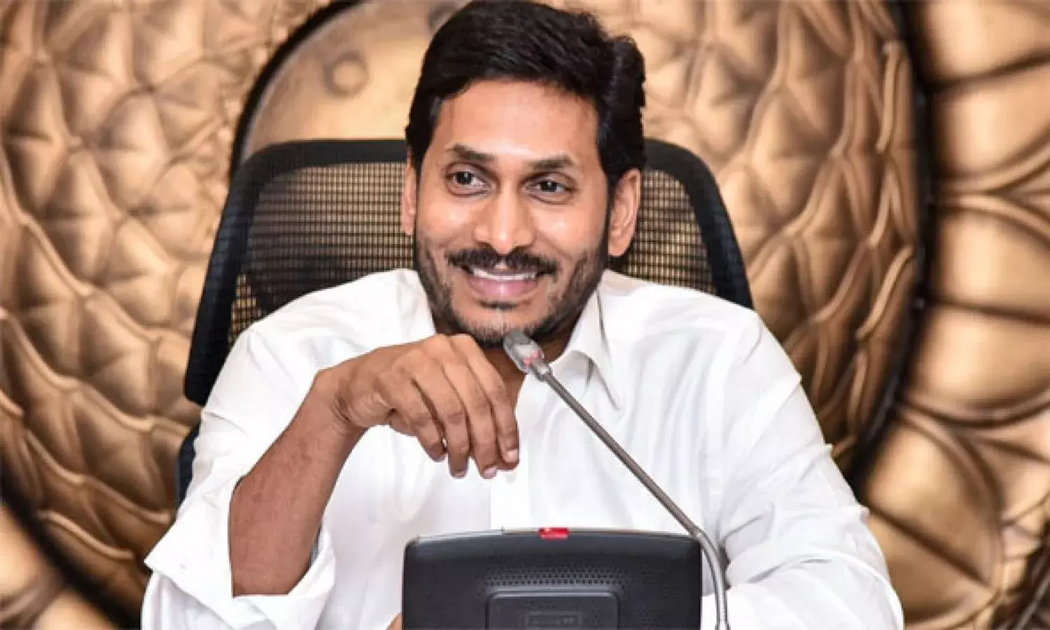Jagan releases Rs. 589 cr under EBC Nestham, scheme to benefit 3L women