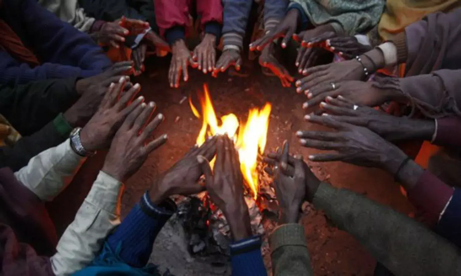 Cold wave grips Telangana: Temperatures drop to single digits, Arli records 7.6 degrees