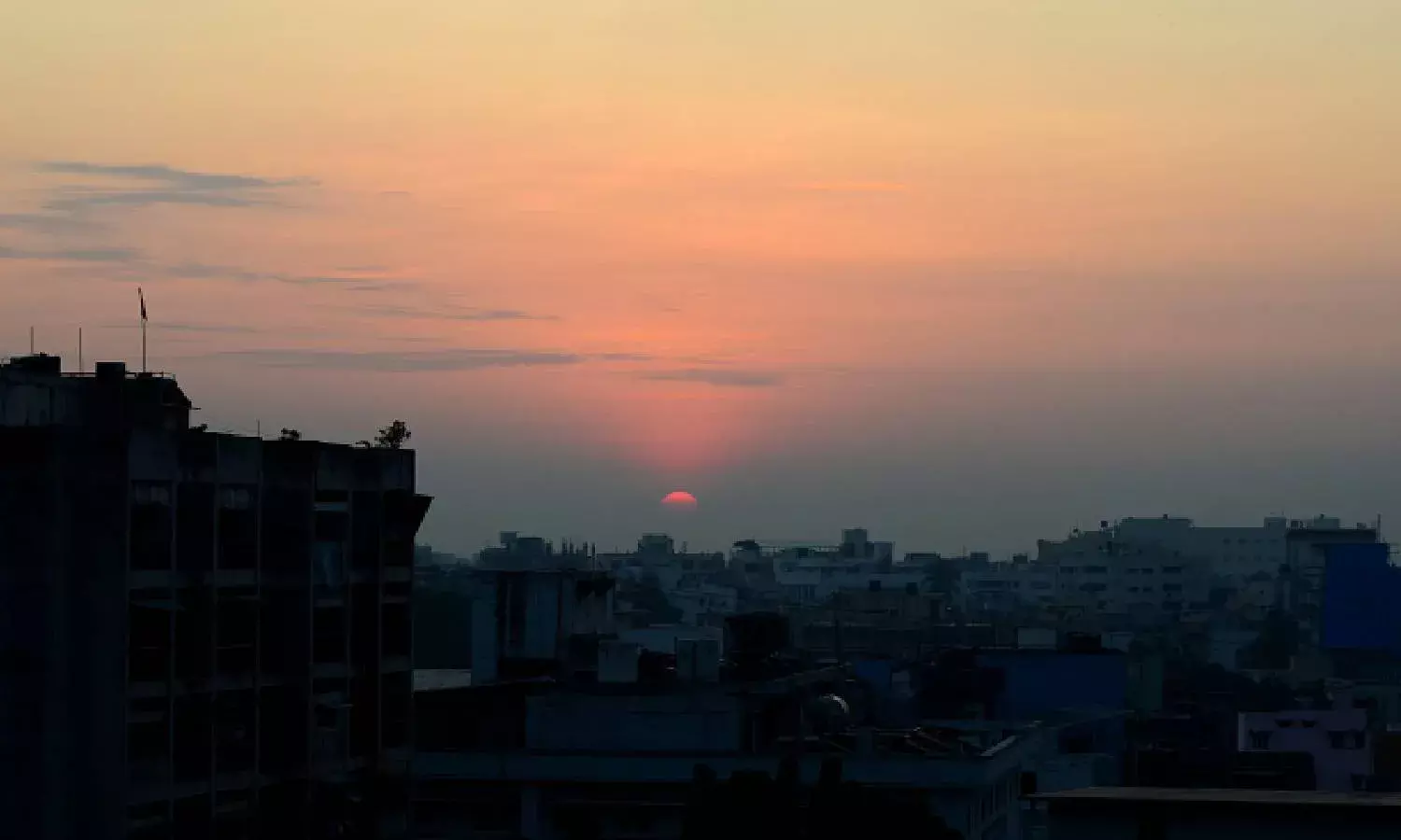 Put your sweaters back in the closet: Day temperatures to increase in Telangana