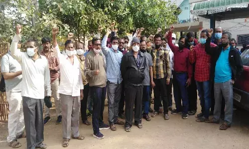 PRC row: Andhra government holds talks with employees; asks them to call off strike