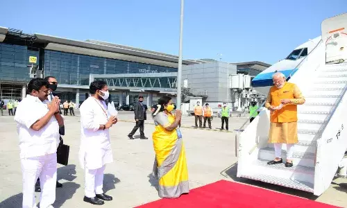 Modi lands in Hyderabad but KCR nowhere to welcome him