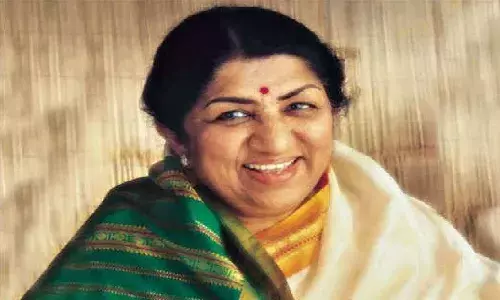 Lata didi !!! Jaaye to jaaye kahaan?