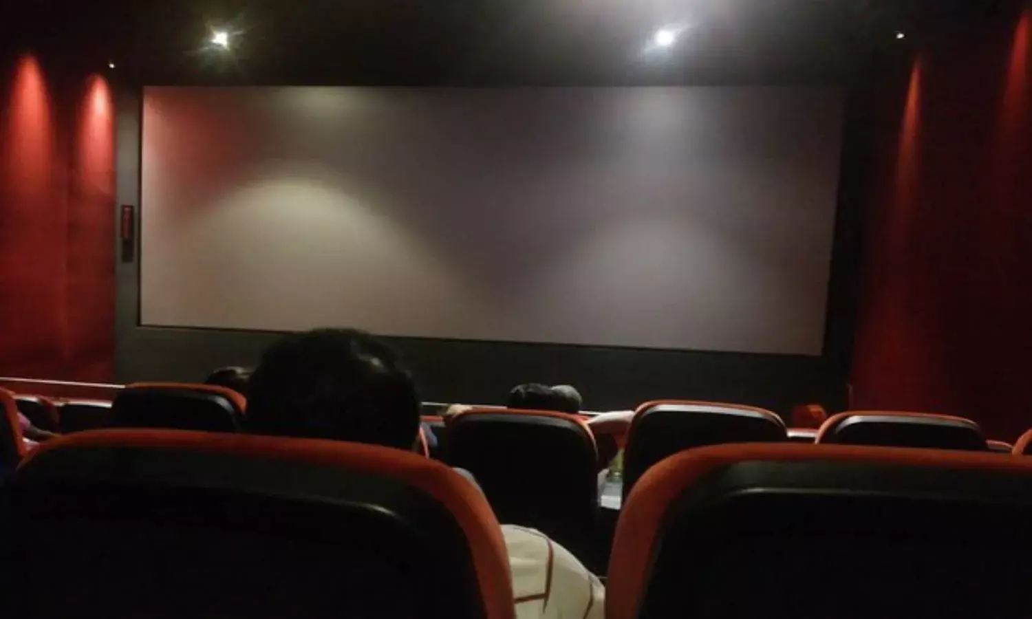 Uppals Asian Theatre to pay Rs. 3.81L to customer who broke her leg at cinema hall