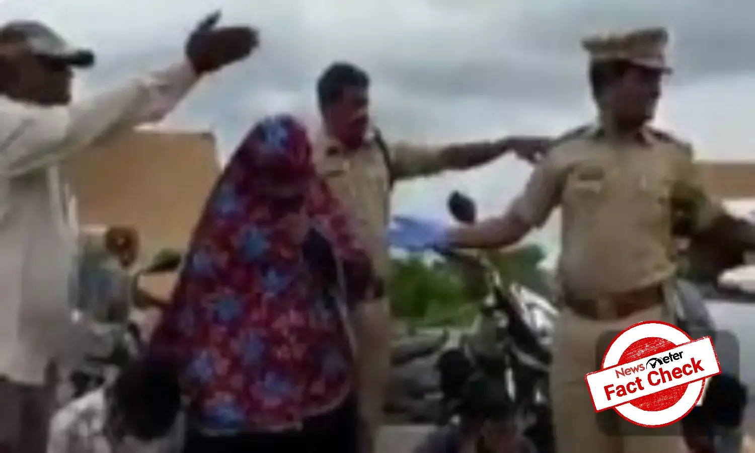 Fact Check: Did Karnataka police arrest burqa-clad protestors?