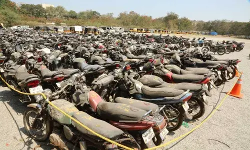 Hyd police auction over 600 seized, abandoned vehicles for Rs. 51.74L