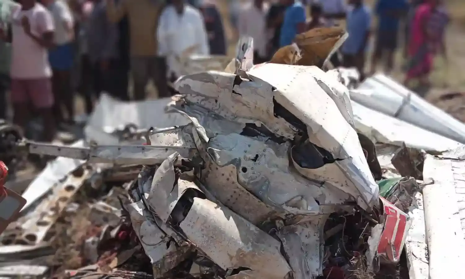 Private aircraft hits an electric pole in Nalgonda, trainee pilot from Tamil Nadu dies in the crash