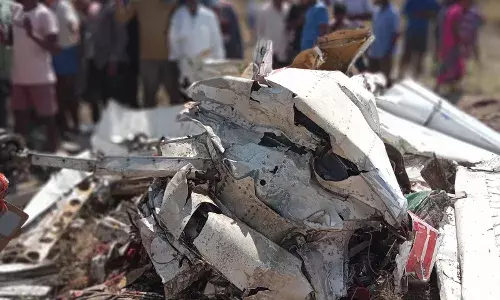 Private aircraft hits an electric pole in Nalgonda, trainee pilot from Tamil Nadu dies in the crash