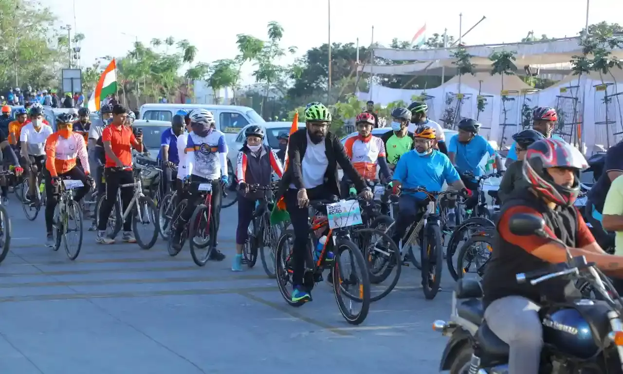 We too share the city roads: Hyderabad cycling community pedal for safety