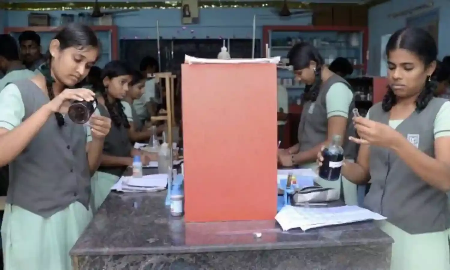 AP High Court suspends jumbling system for intermediate practical exams