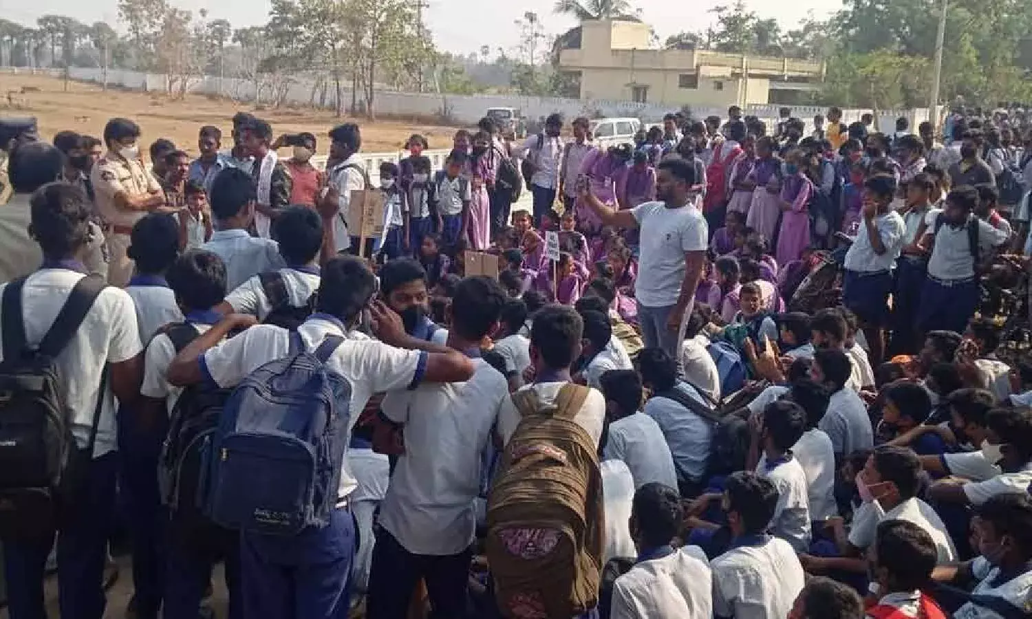 Student suicide: Massive protests  rock Sandhya Rani school in Vizianagaram