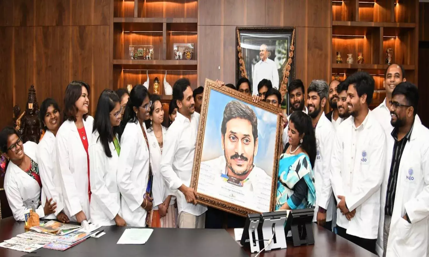 Ukraine-returned students meet Jagan, CM assures support
