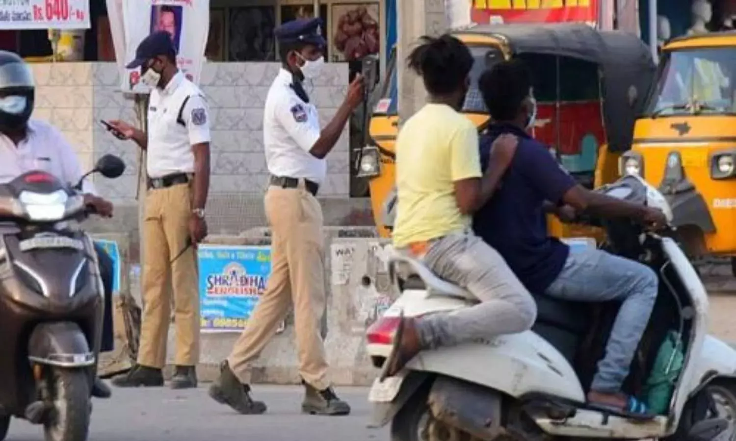 Hyd traffic police cracks down on number plate violations, books 9,387 vehicles in 7 days