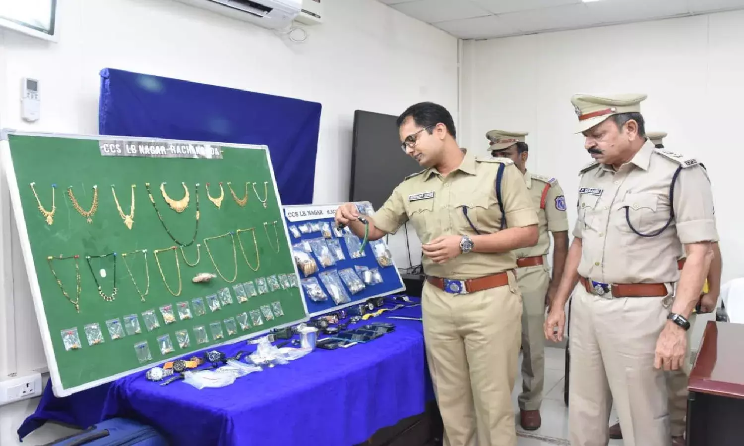 Notorious interstate house burglar arrested in LB Nagar; items worth Rs. 32L seized