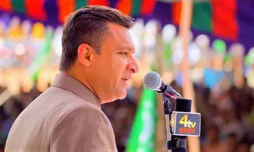Akbaruddin Owaisi walks free after Hyderabad court acquits him in hate speech case