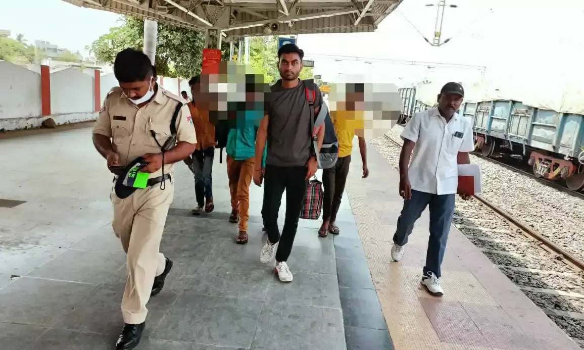 5 children rescued from the clutches of a trafficker in Secunderabad