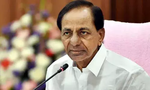 Centres regressive policies dampening Agri growth; farmers should switch to alternative crops: KCR