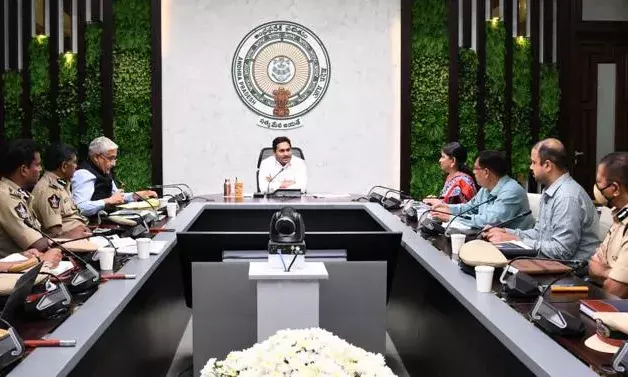 War on corruption: Jagan asks ACB to launch mobile app to curb graft