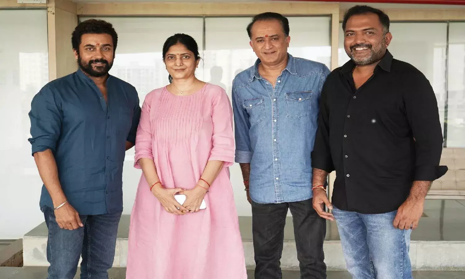 Hindi remake of Soorarai Pottru launched; Akshay Kumar, Suriya attend launch