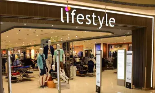 Lifestyle directed to pay Rs. 20K to customer for charging Rs. 5 for bag