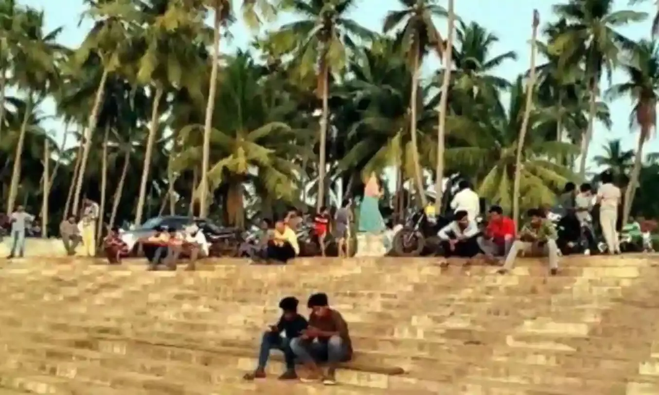 Life without internet: Konaseema youth, techies go looking for the elusive signal following ban