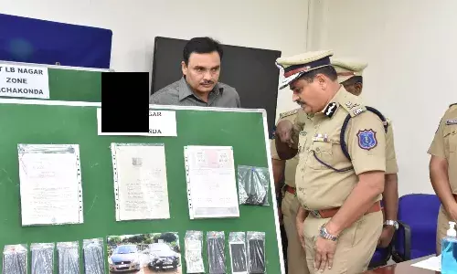 Hyderabad: Fake land registration gang busted; 7 arrested, sale deads, cars seized