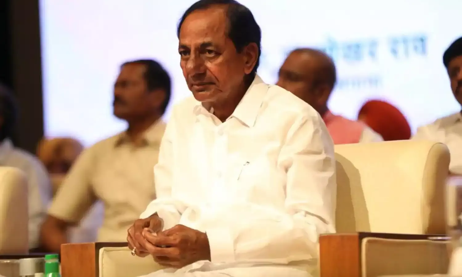 Should I or Should I not: Wishy-washy KCR seeks opinion from party leaders about joining national politics