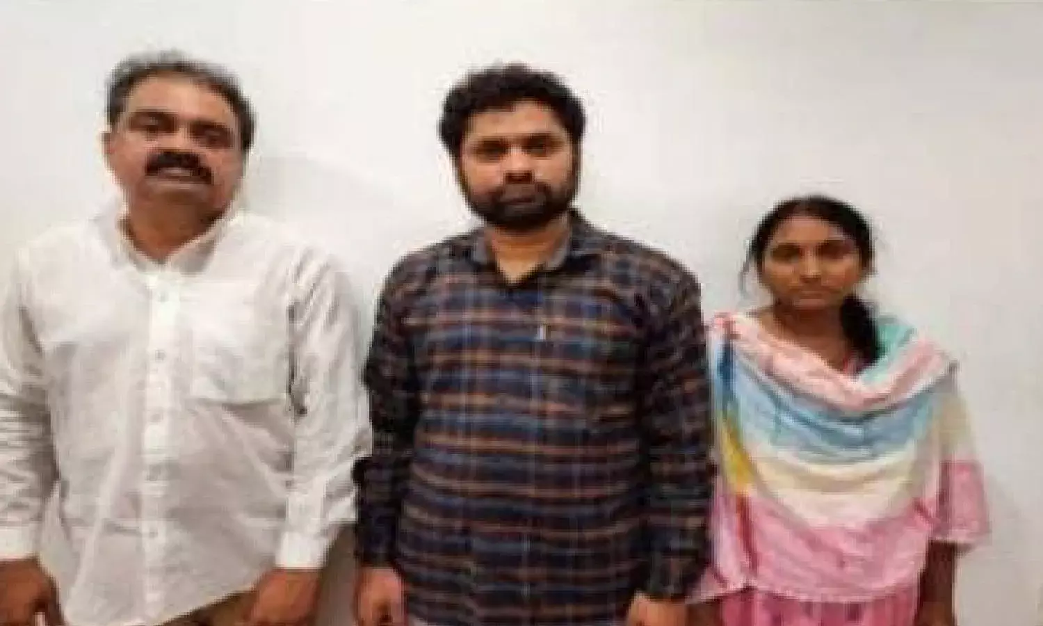 3 persons who cheated people to the tune of Rs. 8 cr held in Ghatkesar