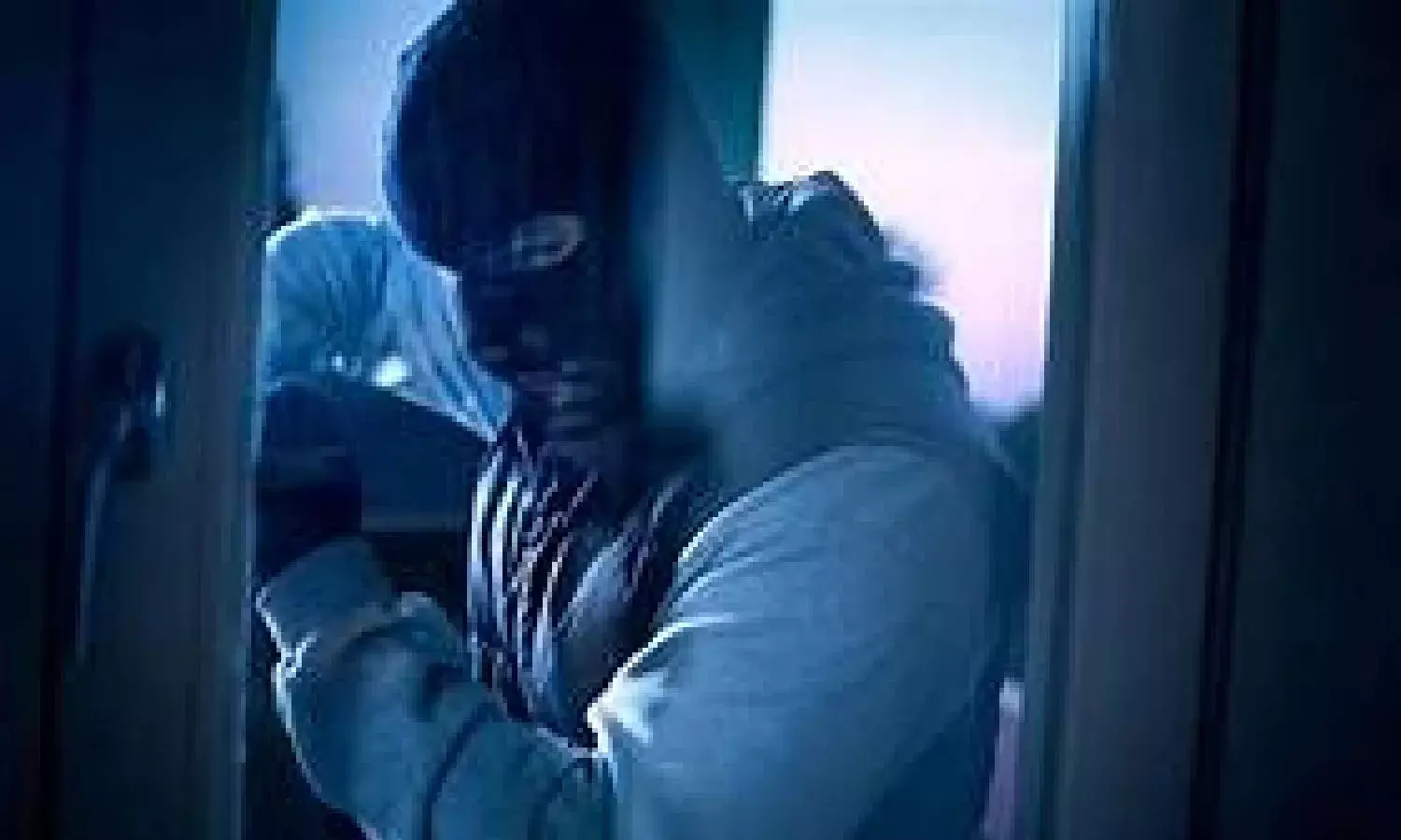 2 members of Madhya Pradesh gang that robbed 98 houses in TS held