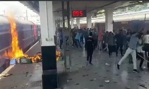 Agnipath scheme: Protests turn violent; 5 trains torched, Secunderabad Railway Station ransacked