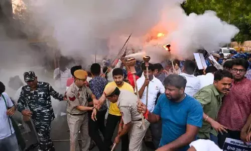 Congress is with you: Sonia Gandhi asks Agnipath protestors to adopt non-violent approach