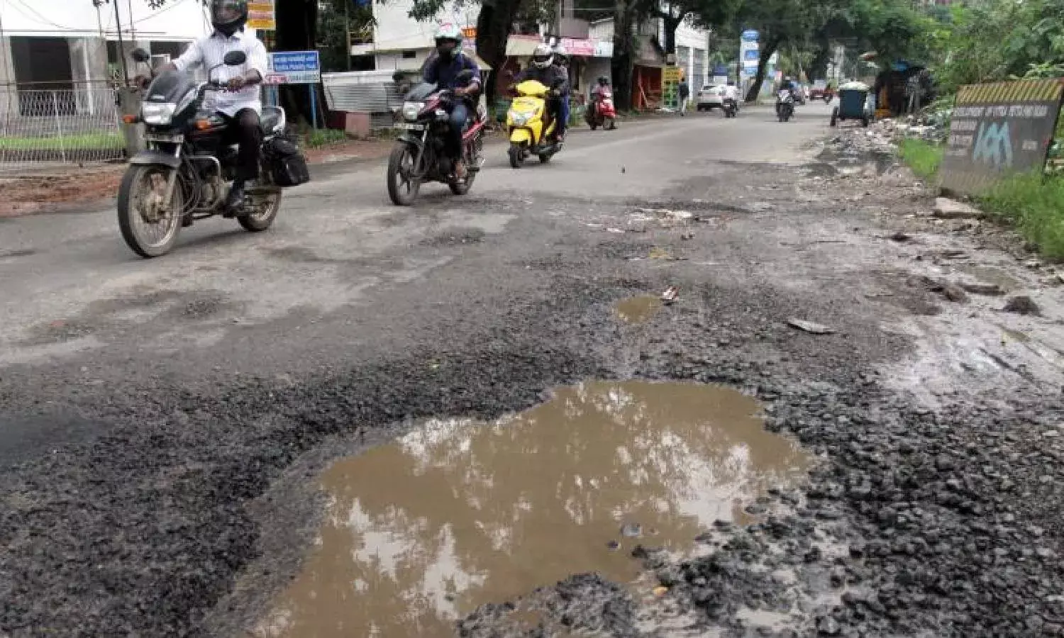 Jagan wants road works to be taken on war-footing