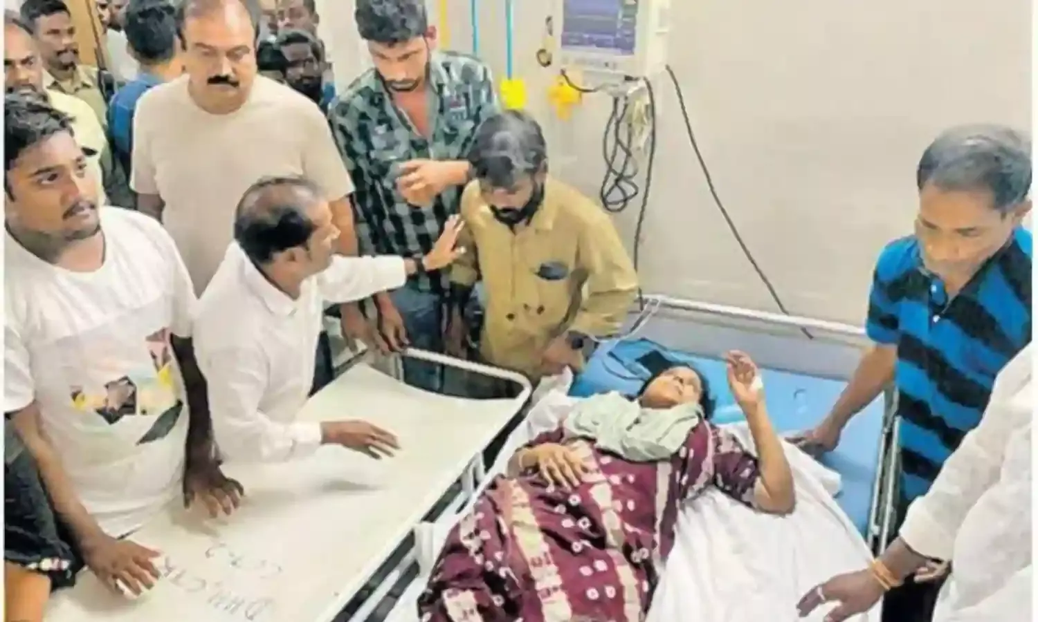 Chittoor drug raid: Former Mayor injured in police action; TDP leaders protest