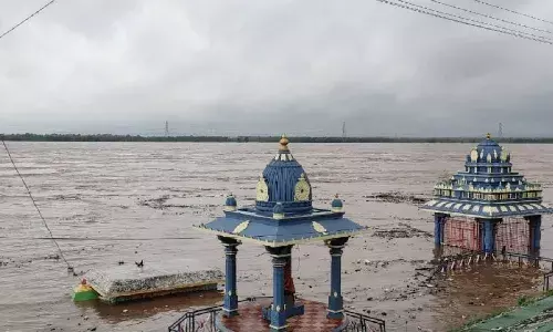 Godavari crosses second warning level in Telanganas Bhadrachalam