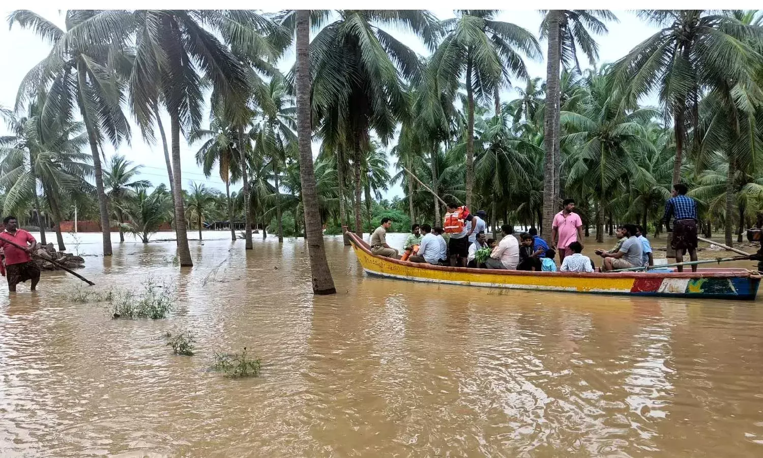 AP officials likely to issue third flood warning as Godavari water rises