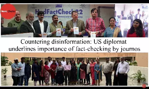 Countering disinformation: US diplomat underlines importance of fact-checking by journos