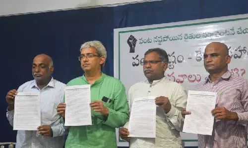 Enumerate crop loss due to rains, pay compensation: RSV to TS govt