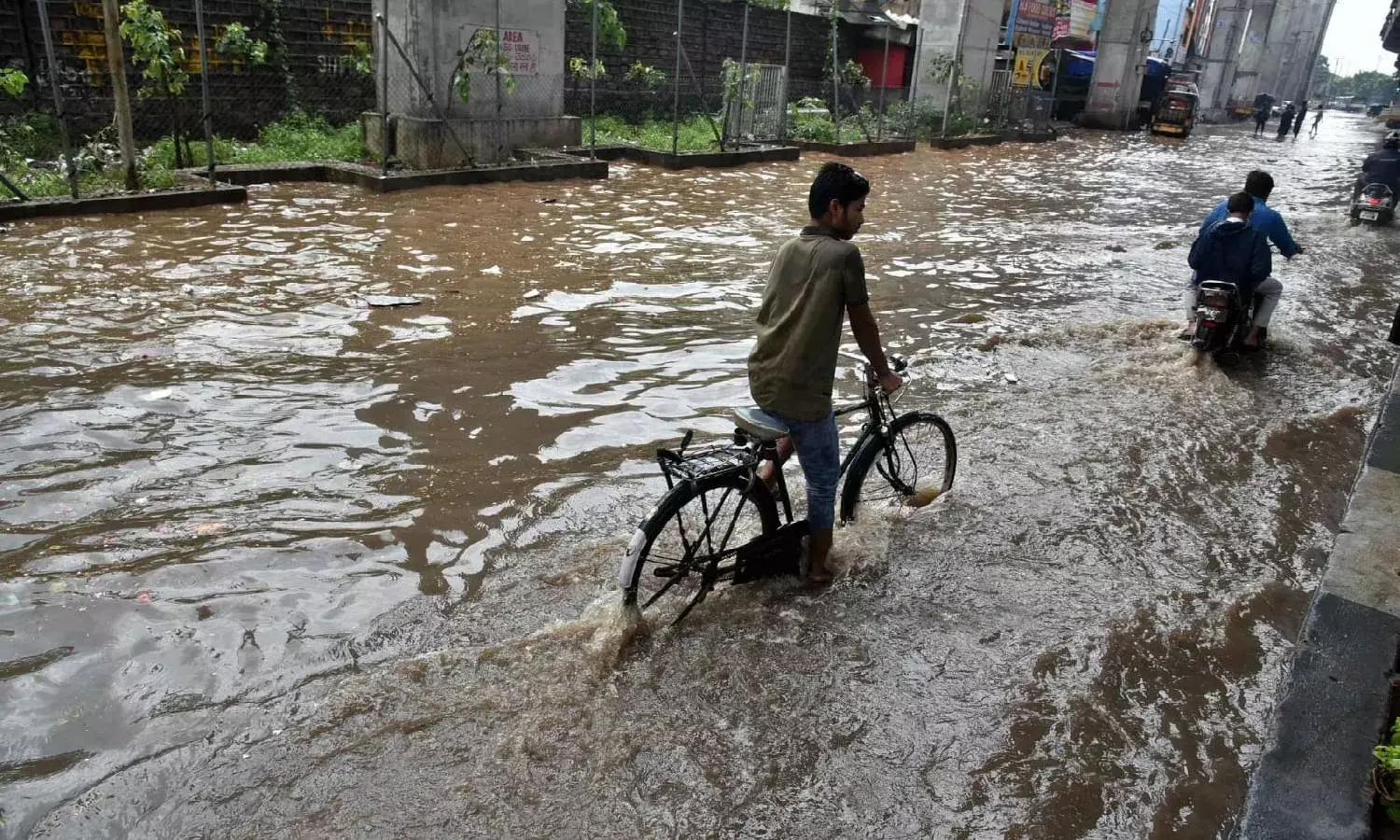 August Rains: Waterlogging, traffic jams continue in Hyderabad