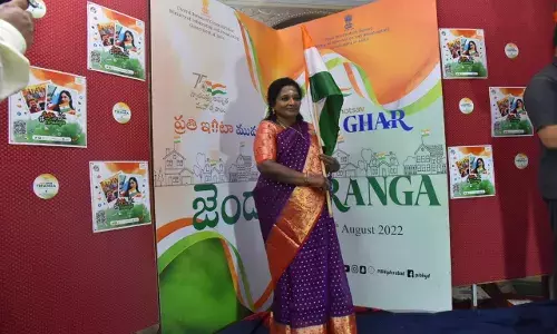 TS Guv inaugurates photo exhibition on Telugu freedom fighters at Salarajung