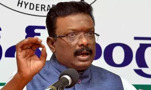 Attack on Bandi Sanjays padayatra is the beginning of TRSs collapse: Dasoju Sravan