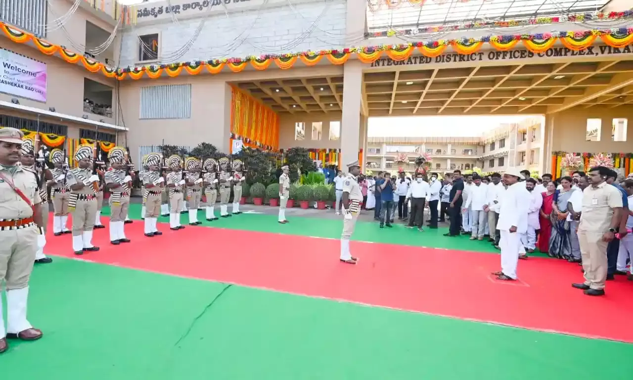 KCR continues tirade against Modi, says time to dethrone BJP-led govt