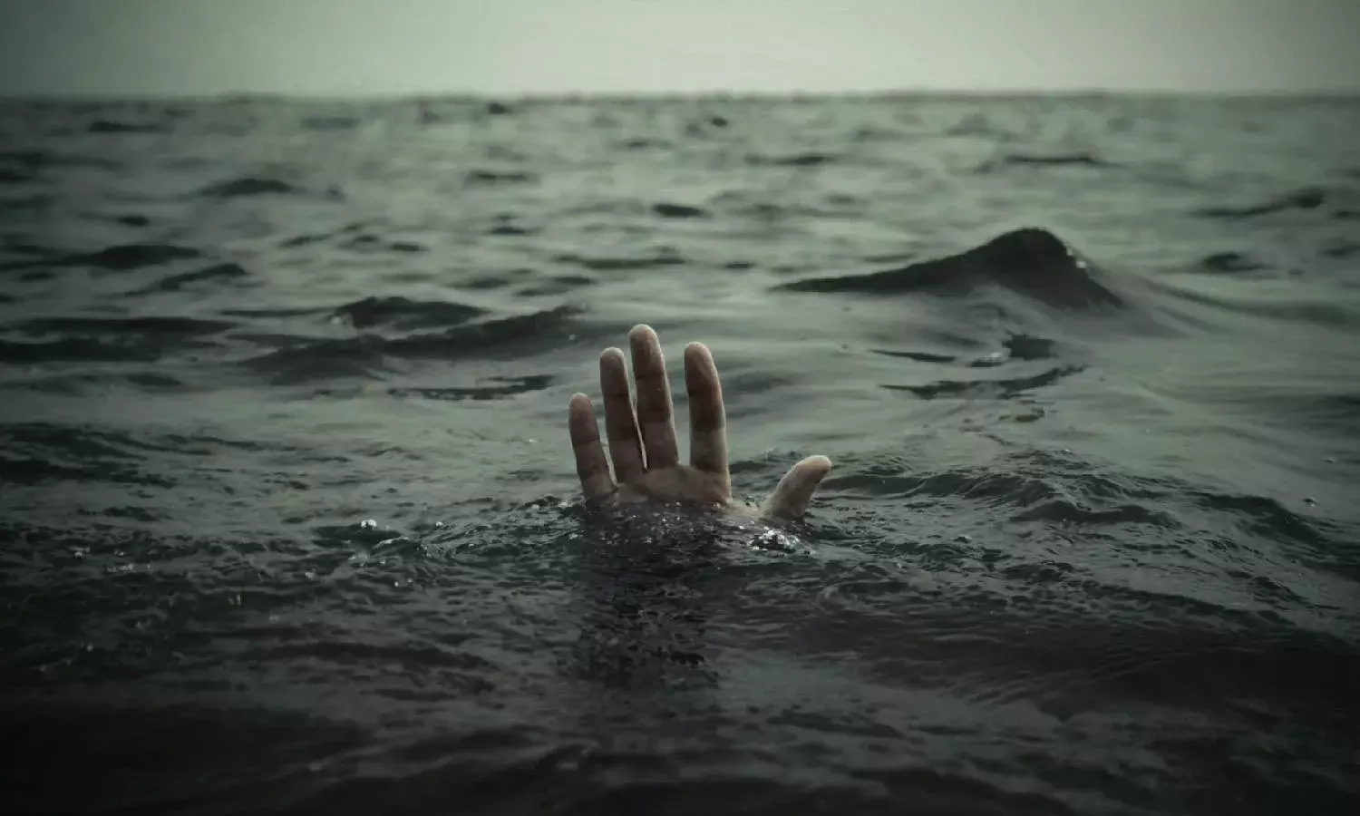 6 students go missing at Ibrahimpatnam ferry ghat; 5 rescued