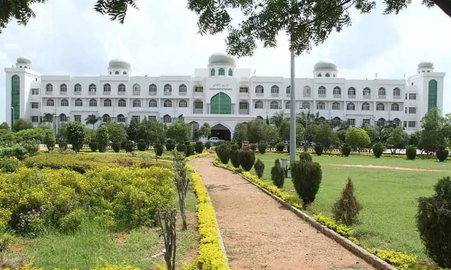 Student outfits condemn MANUUs move to expel 16 students protesting mess fee hike