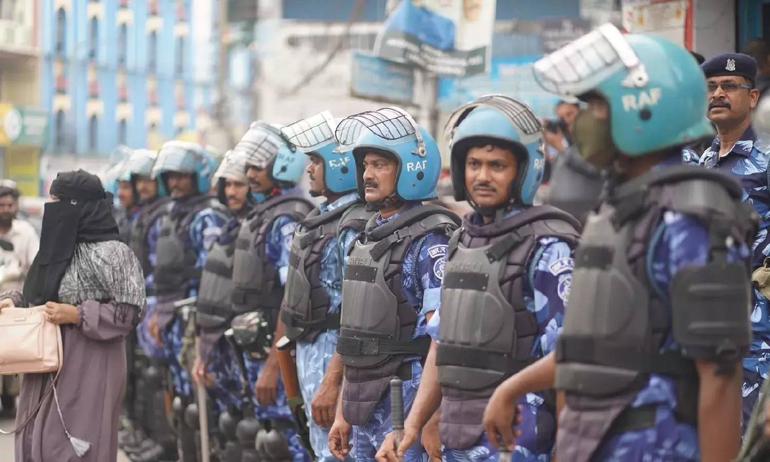 All commercial establishments in Old city must shut by 7-8 PM, indefinitely: Hyderabad Cops