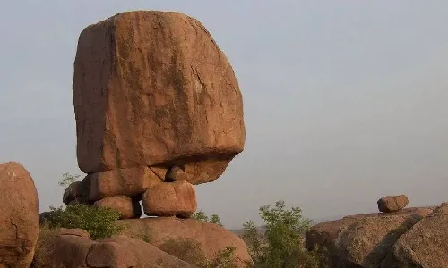 Other Kohinoors...: Tears welled up in eyes as The Rocks of Hyderabad was screened