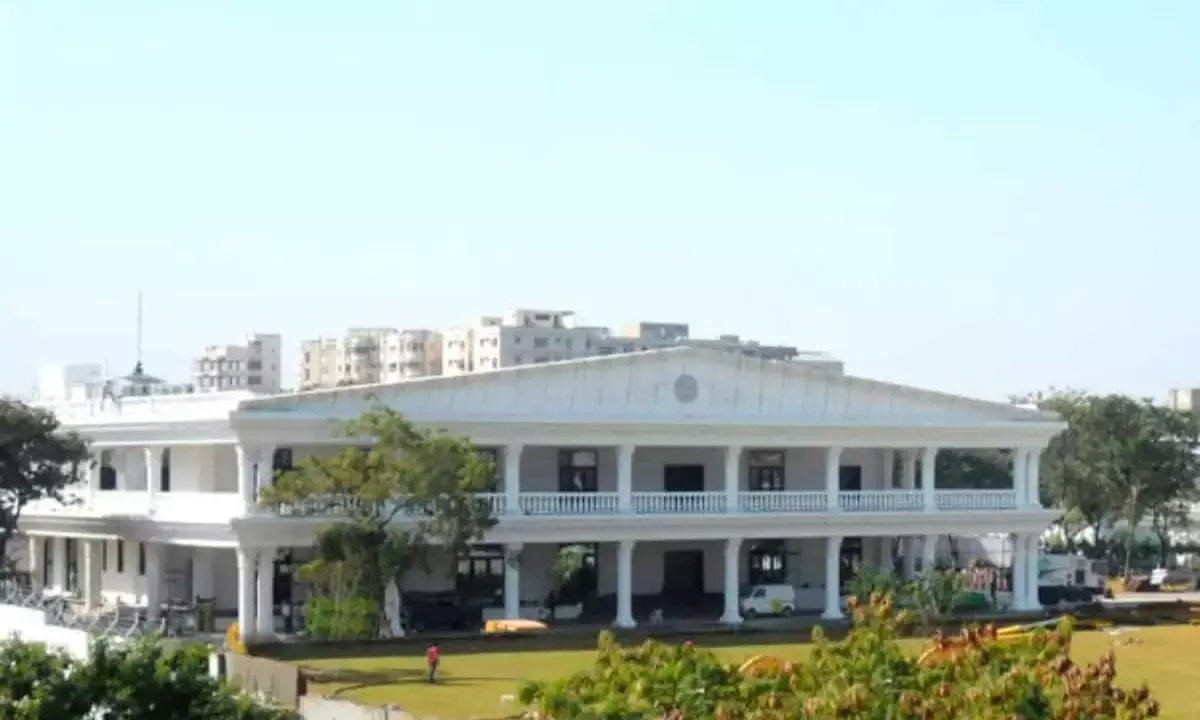 CM KCRs home-office Pragathi Bhavan construction cost around Rs 50 Cr, painting alone Rs 75L: RTI