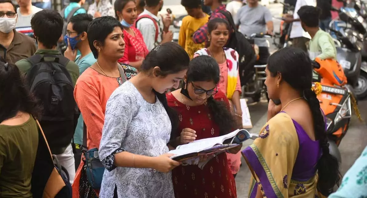 NEET Dress Code 2023- Released by NTA for Male and Female Candidates