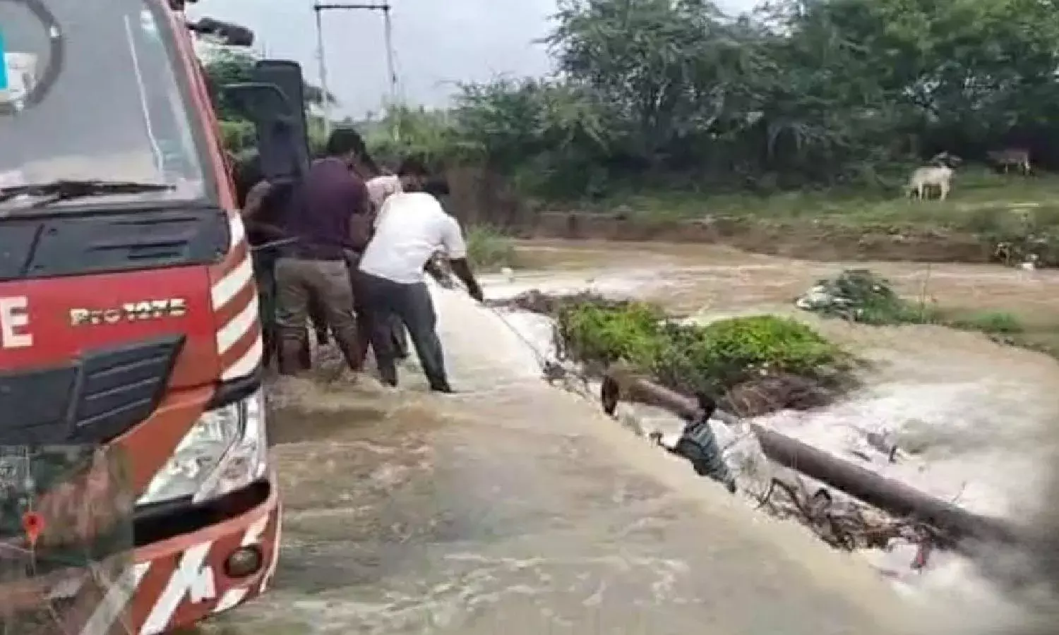 Video: How Rachakonda cops saved motorcyclist from drowning  in a daredevil  operation at Kolanupaka